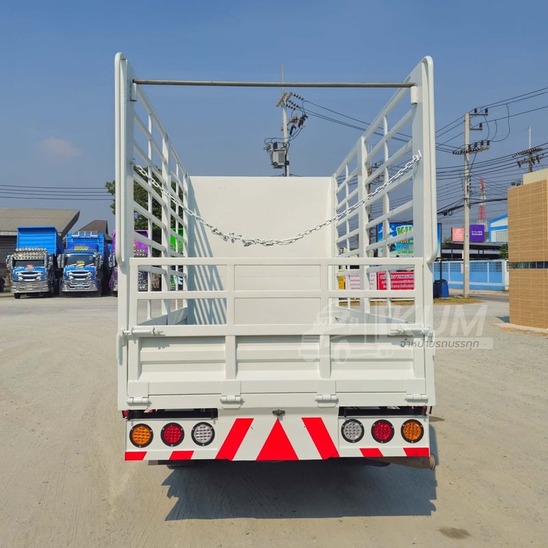 สี่ล้อคอก ISUZU NLR 130 แรง ปี 2555 (8467)