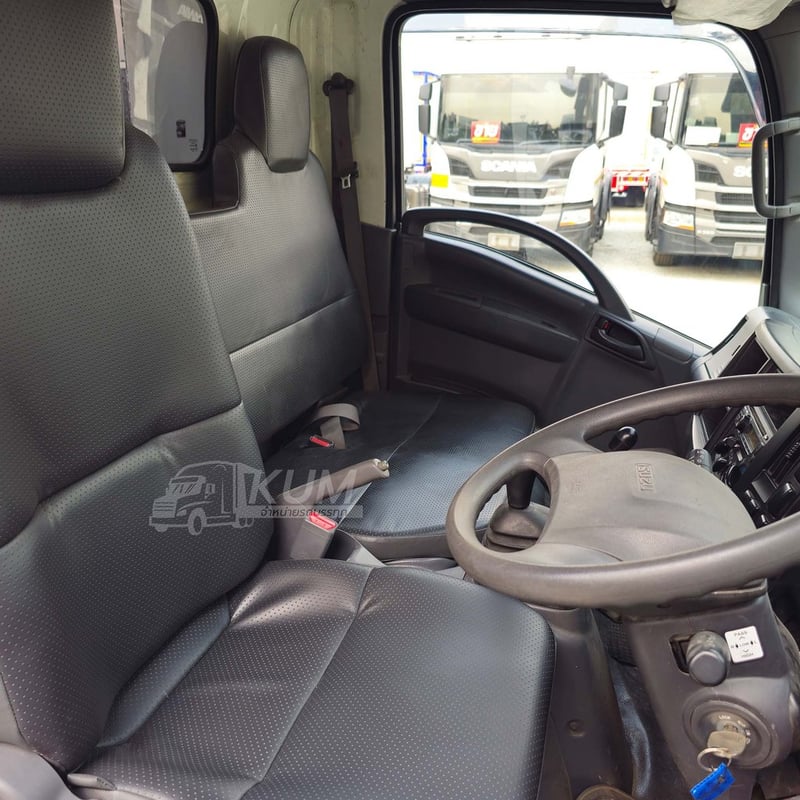 หกล้อดั้มพ์ ISUZU NMR 130 แรง ปี 2564 (3781) หกล้อดั้มพ์ ISUZU NMR 130 แรง ปี 2564 (3781)