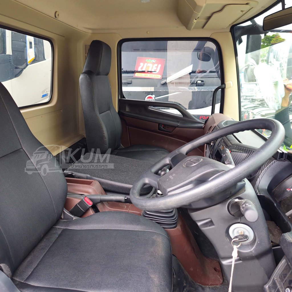 หกล้อกระบะคาร์โก้ HINO 175 แรง ปี 67 อู่ APS ทรัค ปีใหม่ไมล์น้อย เหมือนได้ป้ายแดง (3859)