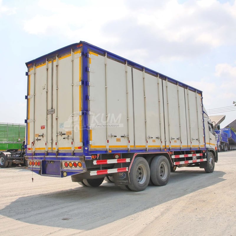 สิบล้อตู้สิบบาน HINO FL8J 260 แรง ปี 2566 (1698)
