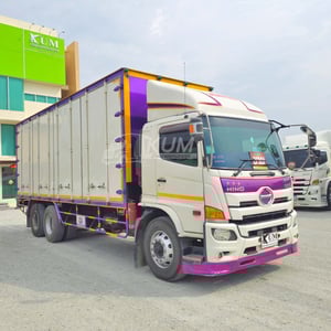 สิบล้อตู้สิบบาน HINO FL8J 260 แรง ปี 2560 (3133)
