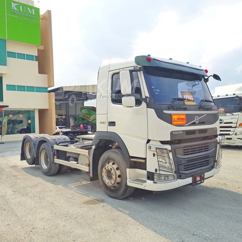 สิบล้อหัวลาก Volvo FM 440 แรง ปี 2560 (0733) สิบล้อหัวลาก Volvo FM 440 แรง ปี 2560 (0733)
