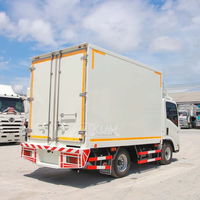 **ราคาตัด** สี่ล้อตู้เย็น ISUZU NLR 130 แรง ปี 2562 (5503) **ราคาตัด** สี่ล้อตู้เย็น ISUZU NLR 130 แรง ปี 2562 (5503)