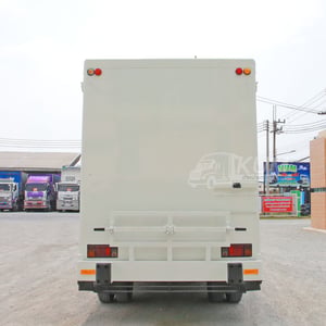 หกล้อตู้ Food Truck ISUZU NMR 130 แรง ปี 2558 (3140) หกล้อตู้ Food Truck ISUZU NMR 130 แรง ปี 2558 (3140)