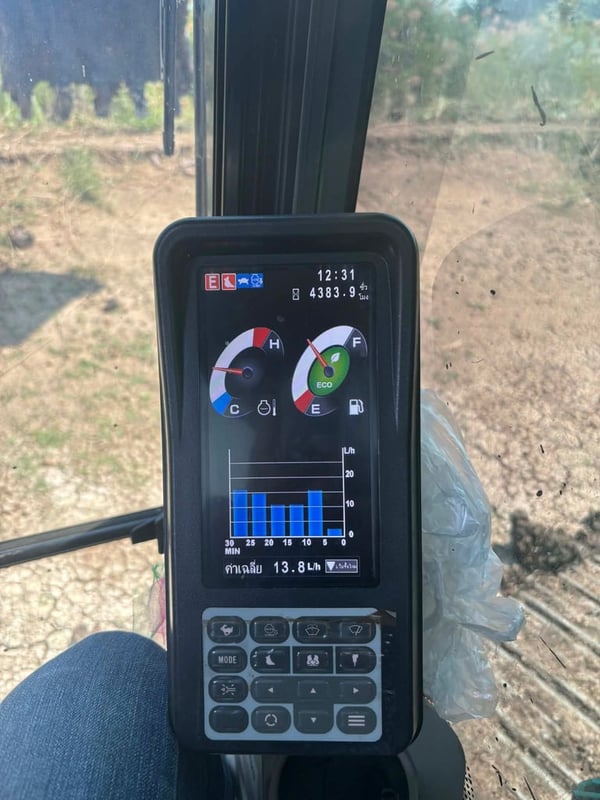 ขายด่วนรถขุดสภาพดี KOBELCO ขายด่วนรถขุดสภาพดี KOBELCO