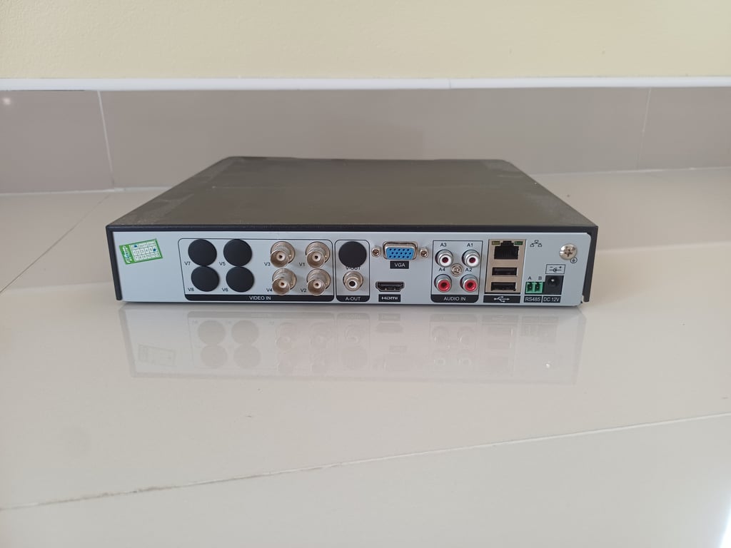 กล่องบันทึกกล้องวงจรปิด WATASHI + กล้องวงจรปิด 2 ตัว กล่องบันทึกกล้องวงจรปิด WATASHI + กล้องวงจรปิด 2 ตัว