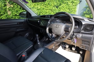 TOYOTA REVO STANDARD CAB 2.4 ENTRY 2023 TOYOTA REVO STANDARD CAB 2.4 ENTRY 2023