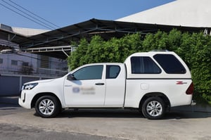 TOYOTA REVO SMART CAB 2.4 ENTRY Z EDITION SUPER WHITE 2022 TOYOTA REVO SMART CAB 2.4 ENTRY Z EDITION SUPER WHITE 2022