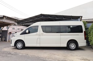 TOYOTA	COMMUTER	2.8 	2021 (สภาพเดิมๆ จากศูนย์)