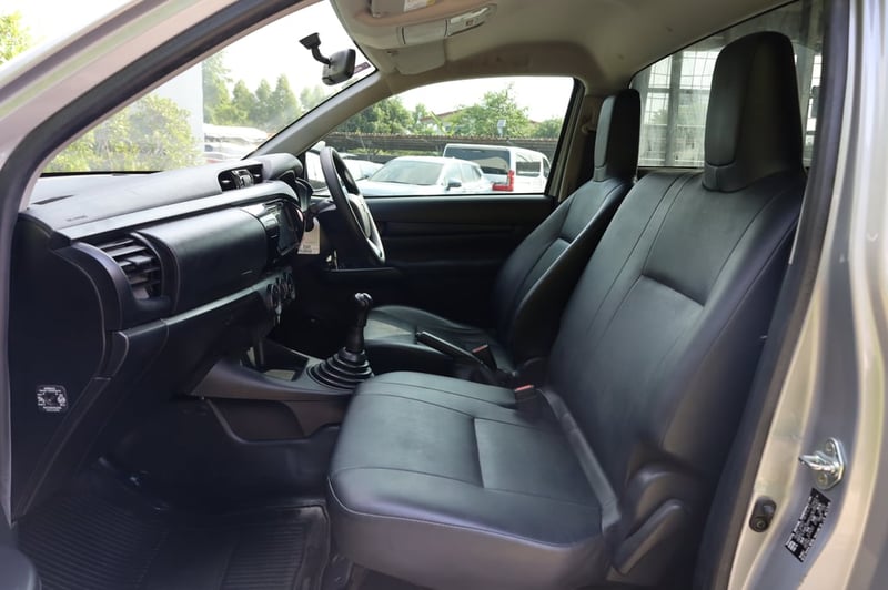 TOYOTA REVO STANDARD CAB 2.4 ENTRY 2023 TOYOTA REVO STANDARD CAB 2.4 ENTRY 2023