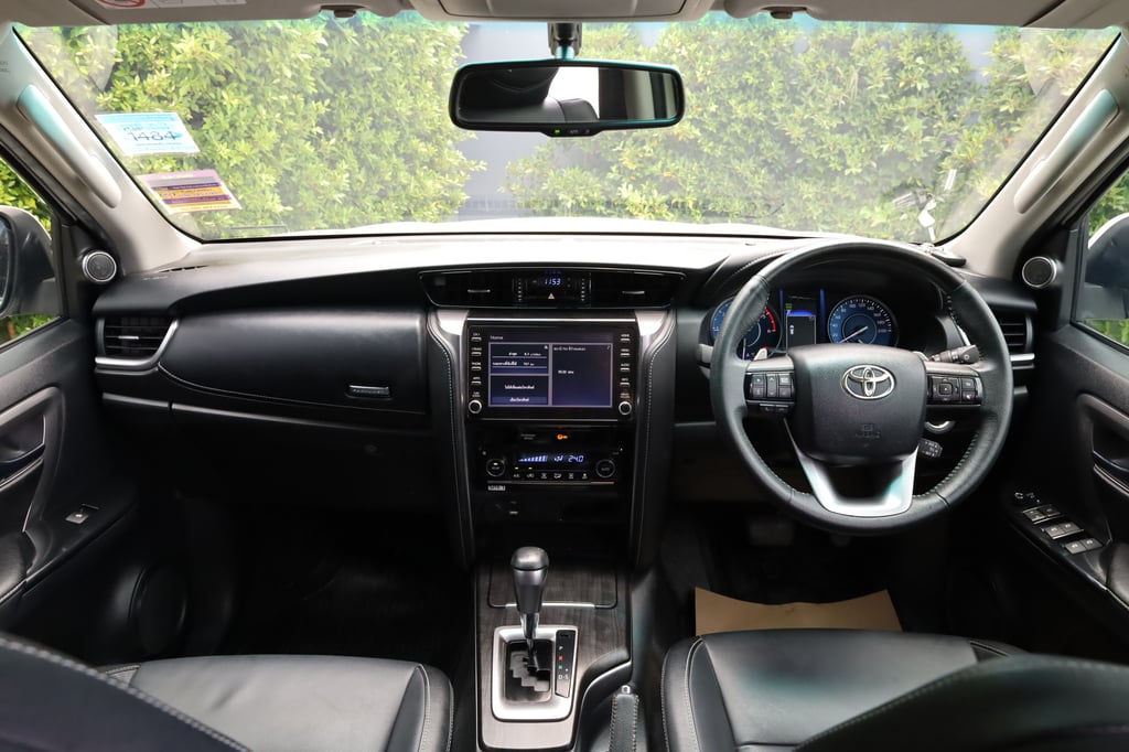 TOYOTA FORTUNER 2.4 V 2020 TOYOTA FORTUNER 2.4 V 2020