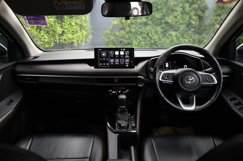 TOYOTA	YARIS ATIV 1.2 SMART  2022