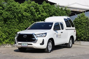 TOYOTA REVO SMART CAB 2.4 ENTRY Z EDITION SUPER WHITE 2022 TOYOTA REVO SMART CAB 2.4 ENTRY Z EDITION SUPER WHITE 2022