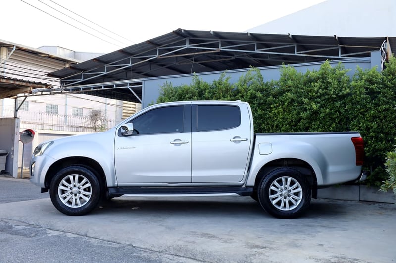 ISUZU D-MAX CAB 4 3.0 HI-LANDER Z-PRESTIGE  2018 (เกียร์ออโต้)