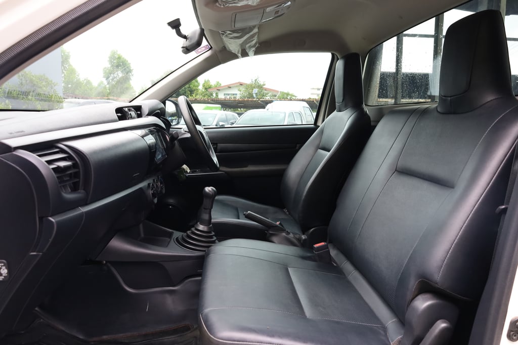 TOYOTA REVO STANDARD CAB 2.4 ENTRY 2023 (เกียร์ธรรมดา) TOYOTA REVO STANDARD CAB 2.4 ENTRY 2023 (เกียร์ธรรมดา)