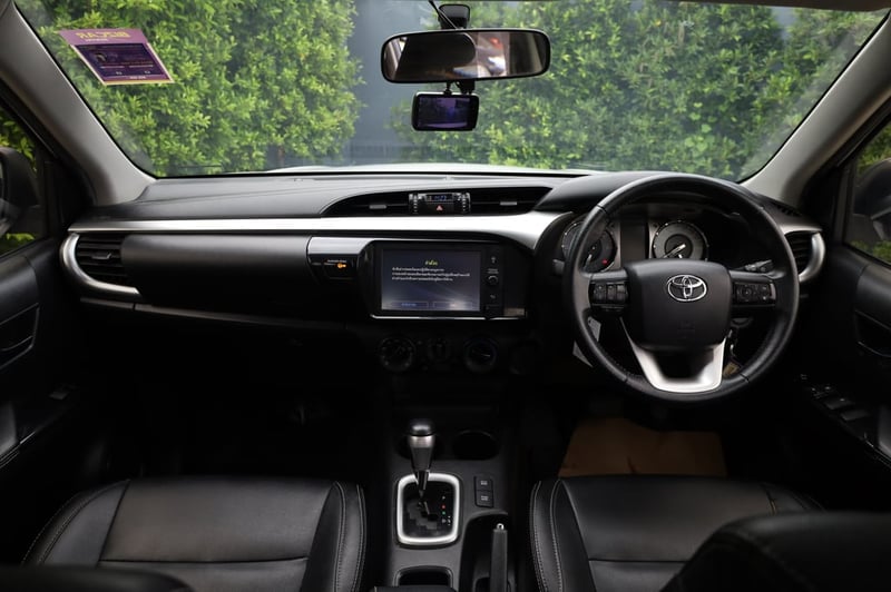 TOYOTA	REVO D-CAB 2.4 MID STD Z EDITION 2020 (เกียร์ออโต้)