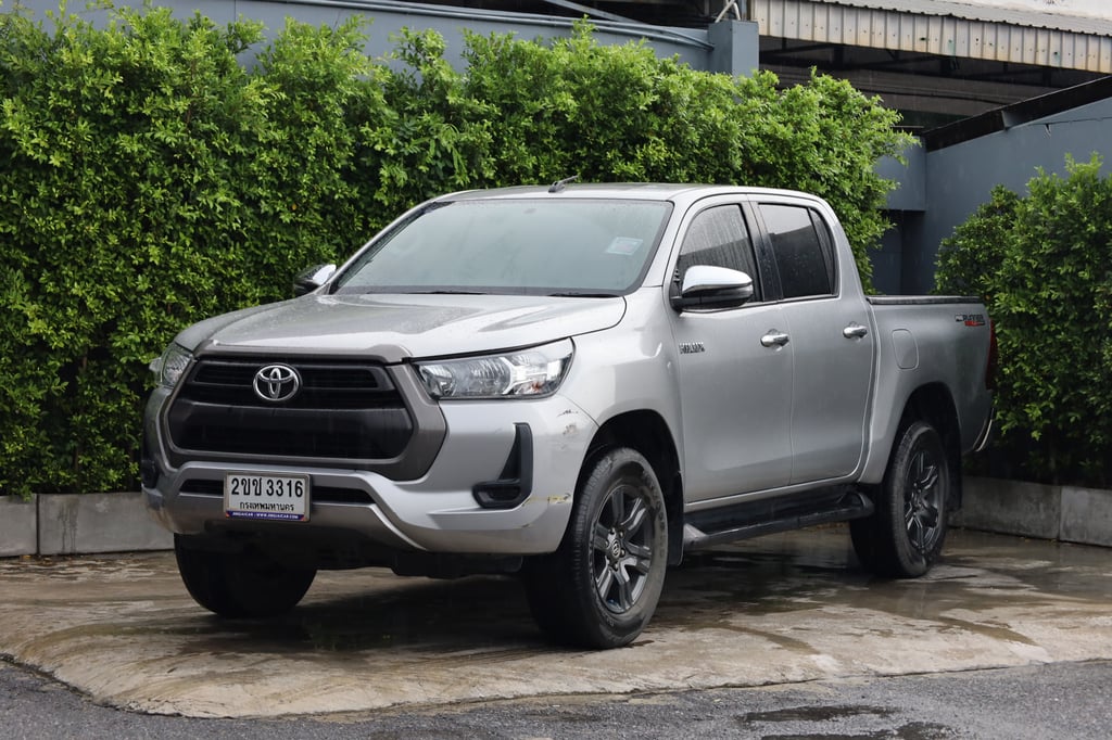 TOYOTA REVO D-CAB 2.4 ENTRY PRERUNNER 2021 (เกียร์ออโต้) TOYOTA REVO D-CAB 2.4 ENTRY PRERUNNER 2021 (เกียร์ออโต้)