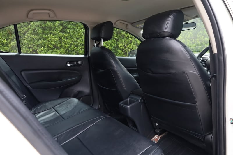 รถครบสัญญาเช่า มือเดียว บริษัทออกจากศูนย์ป้ายแดงทุกคัน