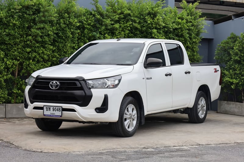 TOYOTA	REVO D-CAB 2.4 MID STD Z EDITION 2020 (เกียร์ออโต้)