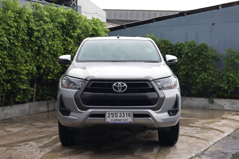 TOYOTA	REVO D-CAB 2.4 ENTRY PRERUNNER 2021 (เกียร์ออโต้)