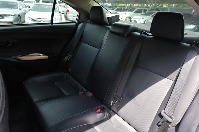 TOYOTA	VIOS 1.5 MID 2022 (รถครบสัญญามือเดียว)