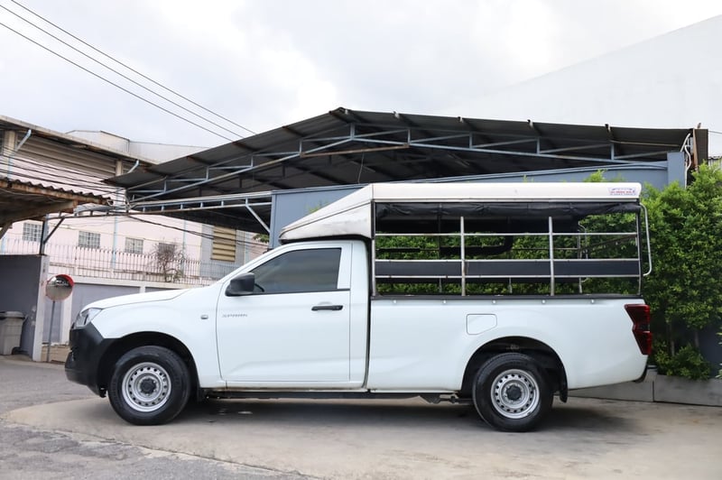 ISUZU D-MAX SPARK 1.9 B	 2023
