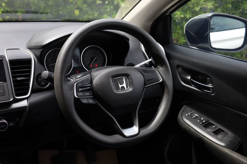 รถครบสัญญาเช่า มือเดียว บริษัทออกจากศูนย์ป้ายแดงทุกคัน