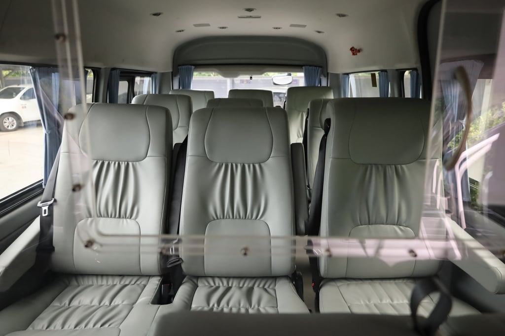 TOYOTA COMMUTER 2.8 2021 (สภาพเดิมๆ จากศูนย์) TOYOTA COMMUTER 2.8 2021 (สภาพเดิมๆ จากศูนย์)