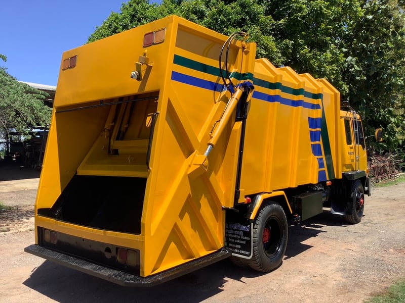 รถขยะ FK457 ปี44 190เเรง รถขยะ FK457 ปี44 190เเรง