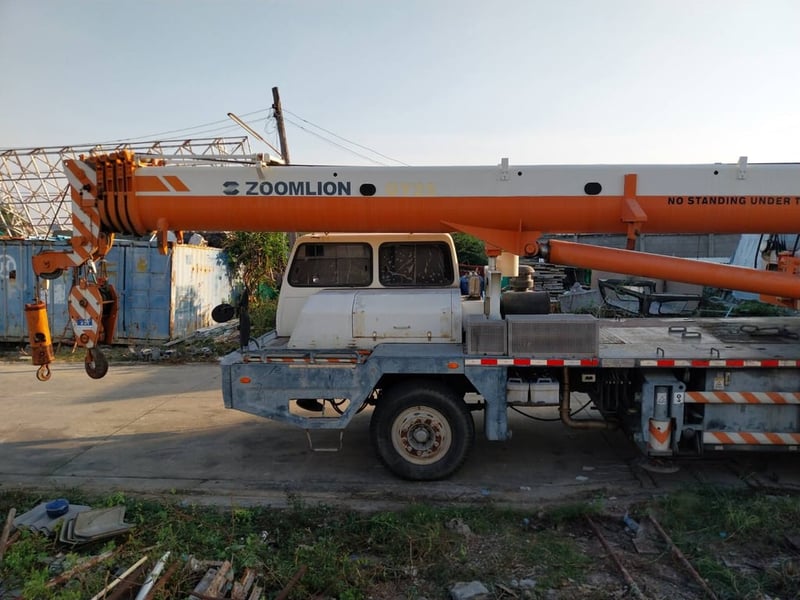 เครน 25 ตัน ZOOMLION QY25D