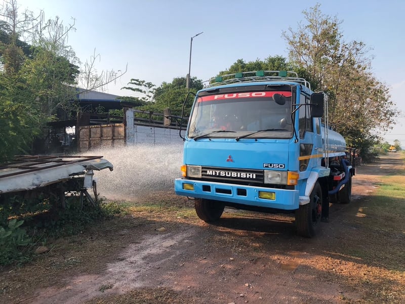 MITSUBISHI FUSO FK 195แรงม้า  รถน้ำ ปี49