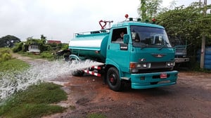 รถน้ำ Hino 6ล้อ FC120 ปี39