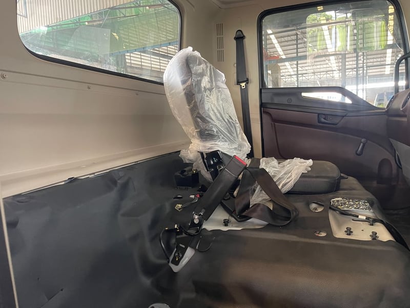 ขายเฉพาะหัวห้างป้ายเเดงราคาถูก Hino fc9j ขายเฉพาะหัวห้างป้ายเเดงราคาถูก Hino fc9j