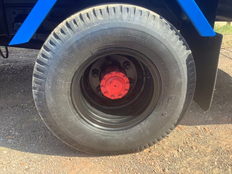 HINO FC 120แรงม้า รถบรรทุก 6ล้อ บรรทุกขยะ ปี1996 HINO FC 120แรงม้า รถบรรทุก 6ล้อ บรรทุกขยะ ปี1996