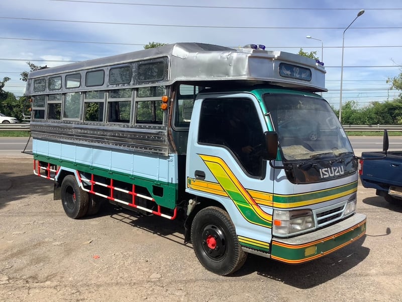 ISUZU NKR 120แรงม้า รถบรรทุก 4ล้อ สองแถว ปี1998