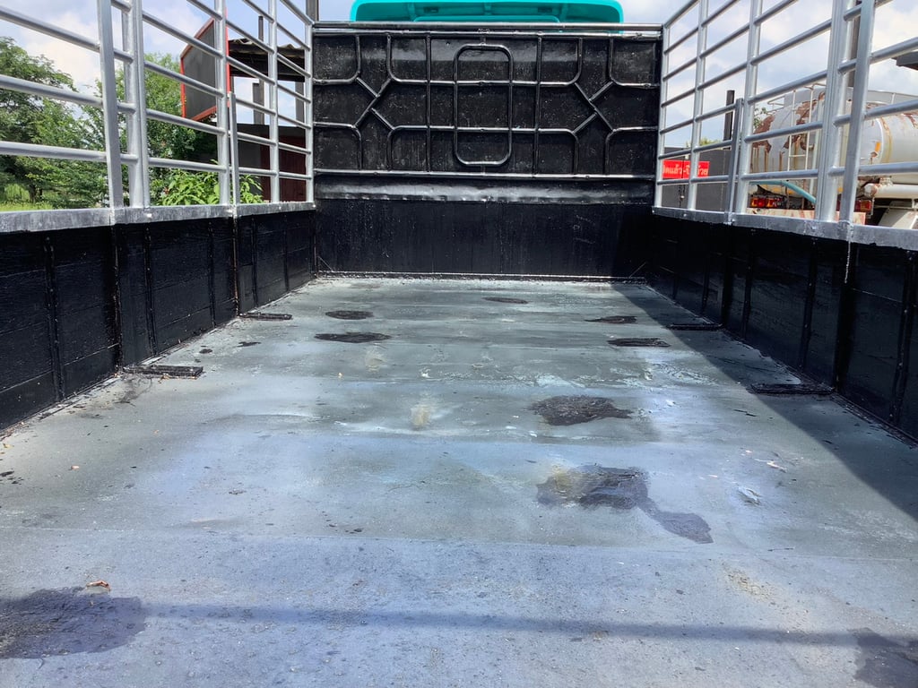 HINO FC 150แรงม้า รถบรรทุก 6ล้อ กระบะเหล็ก ปี2004 HINO FC 150แรงม้า รถบรรทุก 6ล้อ กระบะเหล็ก ปี2004