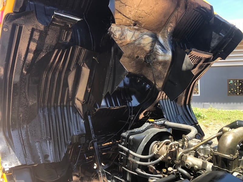 NISSAN PKB 220แรงม้า  6ล้อ รถขยะ ปี45