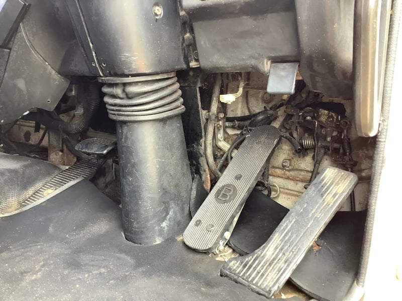 ISUZU FTR 195แรงม้า รถบรรทุก 6ล้อ บรรทุกของเหลว ปี1998