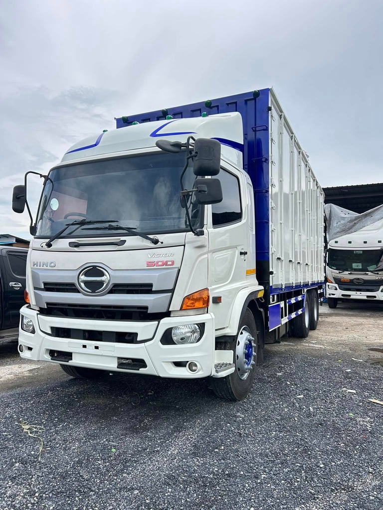 10ล้อ HINO รุ่นVICTOR260