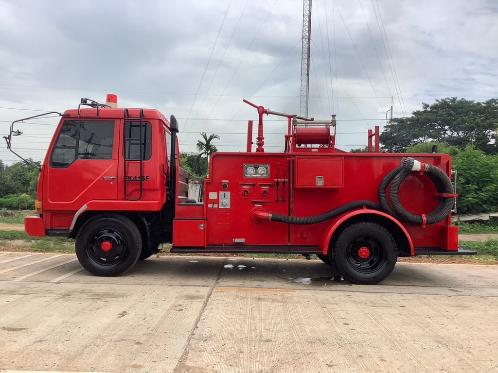 MITSUBISHI FUSO FE 160แรงม้า รถบรรทุก 6ล้อ รถดับเพลิง ปี1997 เลขไมล์น้อยกว่า 10,000 กม. MITSUBISHI FUSO FE 160แรงม้า รถบรรทุก 6ล้อ รถดับเพลิง ปี1997 เลขไมล์น้อยกว่า 10,000 กม.
