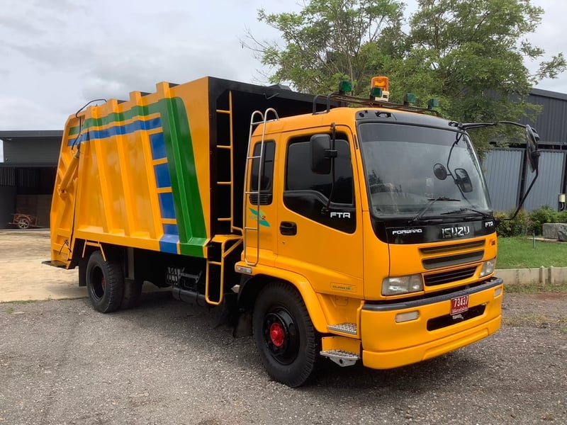 รถขยะ  ISUZU 6ล้อ  เดก้า200แรง ยูโร2 ปี47 #1