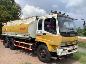 ISUZU FTR 195แรงม้า รถบรรทุก 6ล้อ บรรทุกของเหลว ปี1998