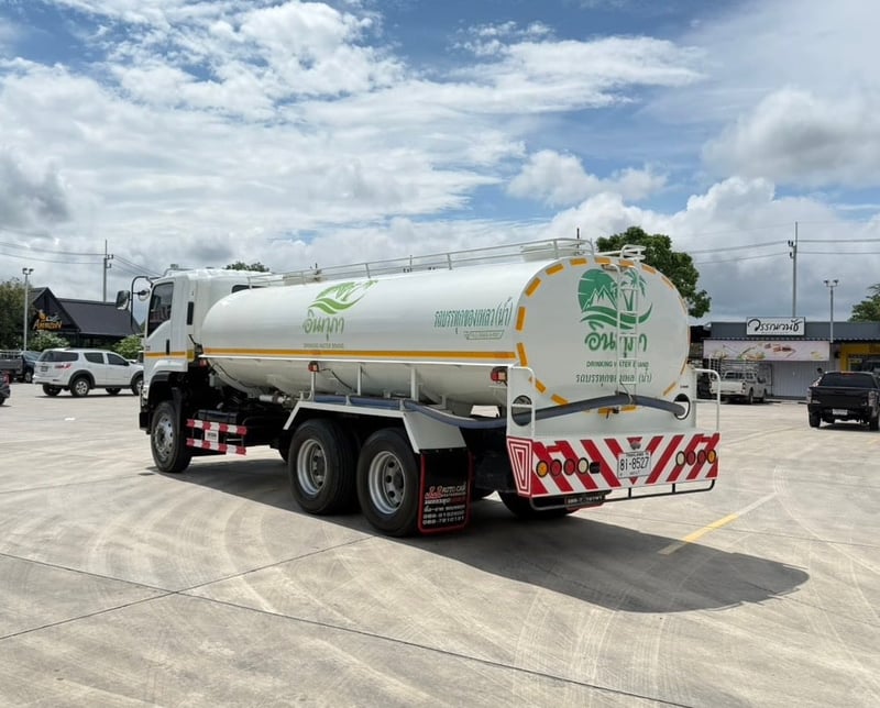 รถน้ำ  เพลาเดียว  FVM 240 คลัซซี MT  ปี66