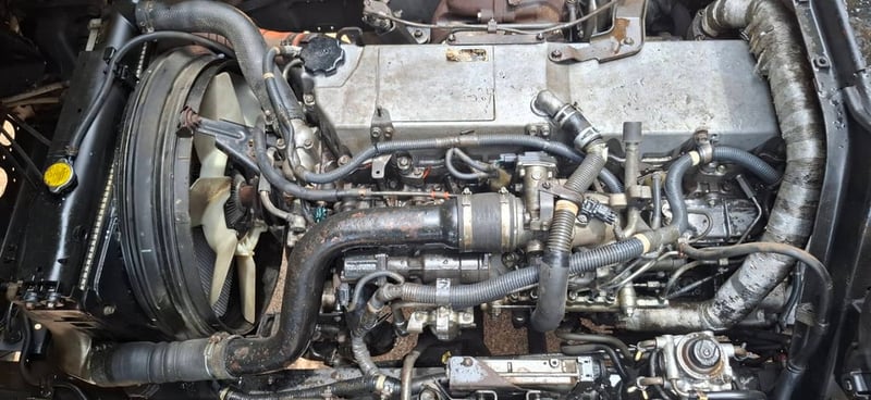 ISUZU FTR 160แรงม้า รถบรรทุก 6ล้อ ดั้มพ์ ปี2000 เบรคลม ISUZU FTR 160แรงม้า รถบรรทุก 6ล้อ ดั้มพ์ ปี2000 เบรคลม