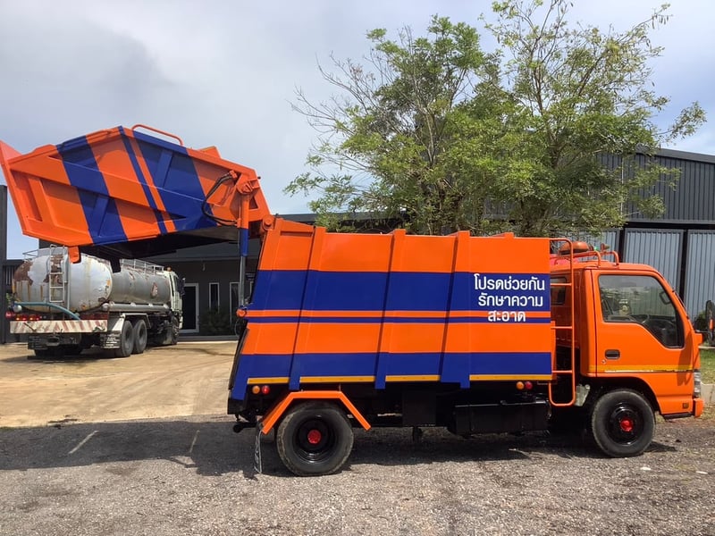 รถขยะ  NKR 130เเรง ปี50