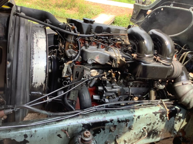 ISUZU FTR 195แรงม้า รถบรรทุก 6ล้อ บรรทุกของเหลว ปี1998