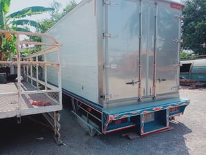 ตู้แห้ง 6.2 x2.3x2.3 แชสซี 82 ตู้แห้ง 6.2 x2.3x2.3 แชสซี 82