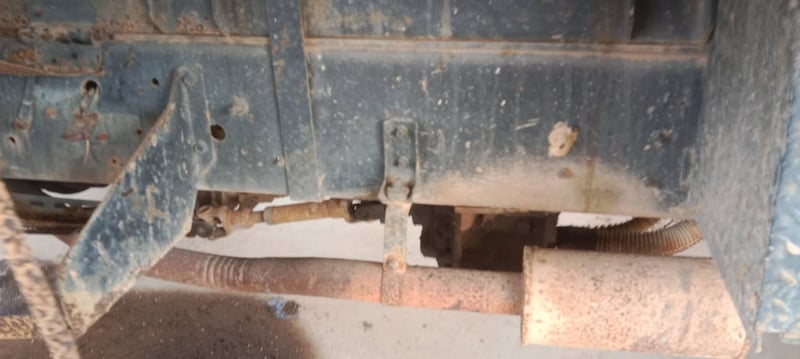 ISUZU FTR 160แรงม้า รถบรรทุก 6ล้อ ดั้มพ์ ปี2000 เบรคลม ISUZU FTR 160แรงม้า รถบรรทุก 6ล้อ ดั้มพ์ ปี2000 เบรคลม