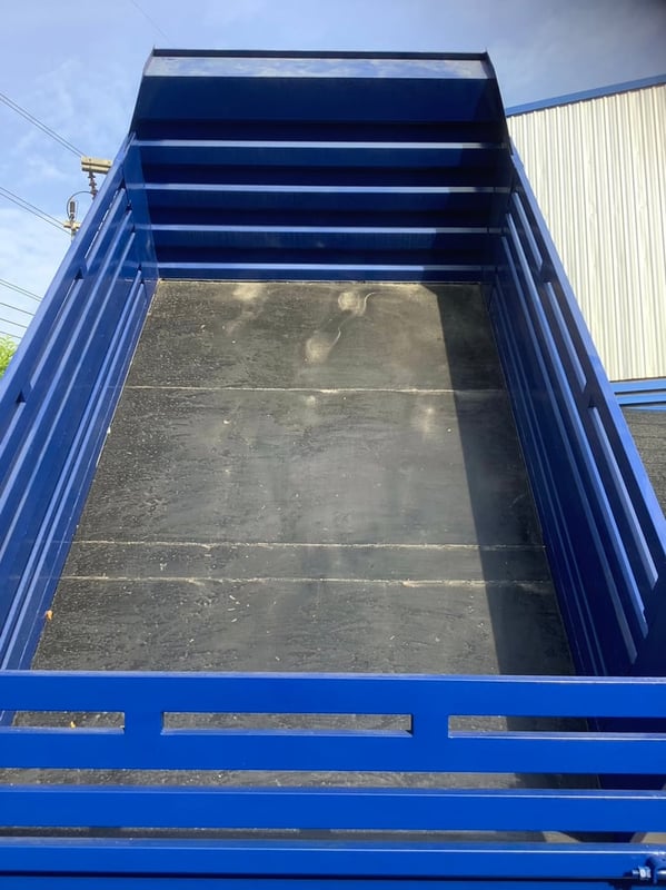 Hino 6ล้อ ดั้มพ์  210เเรง  ปี46