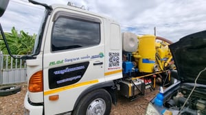 HINO MEGA 500 จดทะเบียนปี2565 เป็นรถดูดเลน รถดูดโครน ใช้งานน้อย -เครื่อง4สูบ210แรง